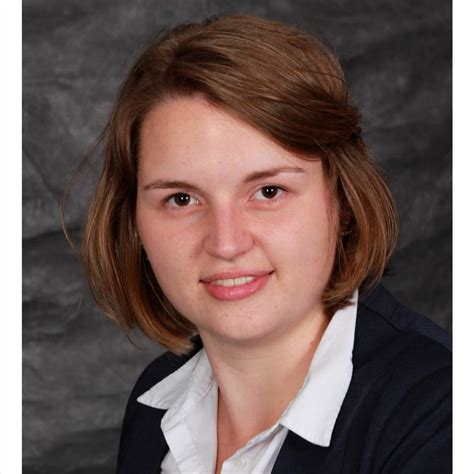 Nina Kaschinski .